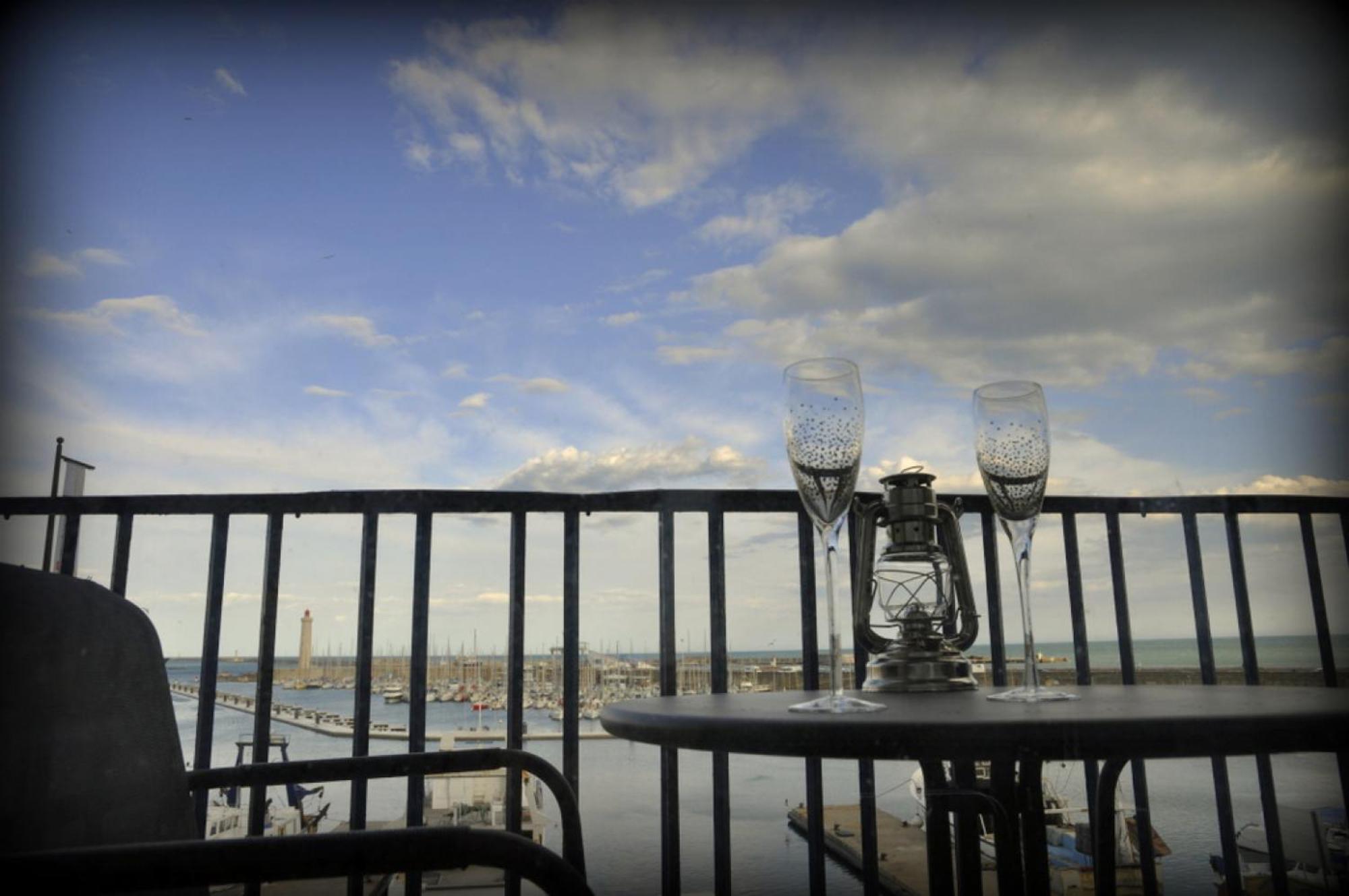 "Luigi" Balcon Sur La Mer Et Le Port De Sète Zewnętrze zdjęcie